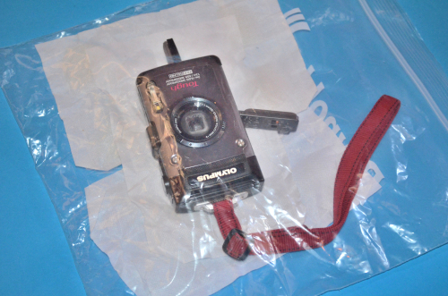 水没したカメラを修理する方法！故障したデジカメを乾燥材とジップロックに入れたら復活