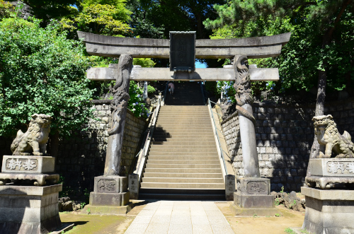 品川神社の入り口の鳥居