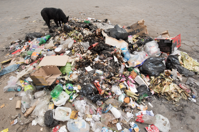 ウユニ市のゴミ捨て場