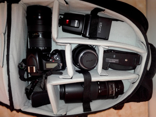海外旅行用のおすすめカメラバッグはAmazonベーシックリュック