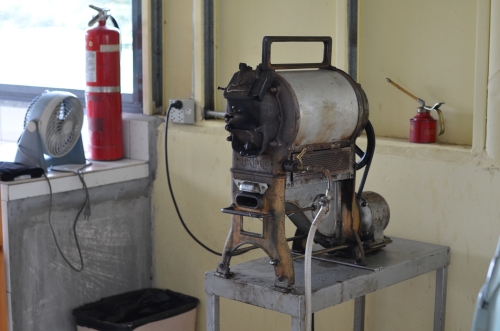 コーヒーの古い焙煎機械