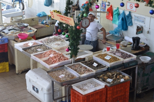 パナマの魚市場の売り場