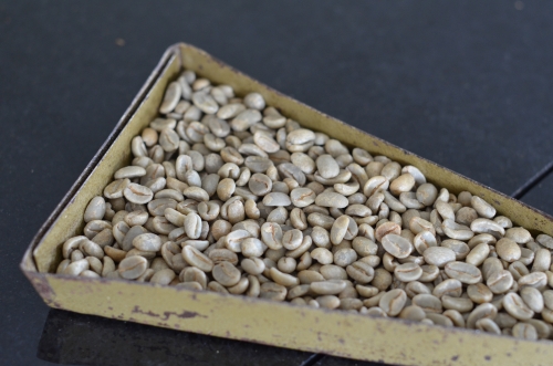 焙煎前のコーヒーの生豆
